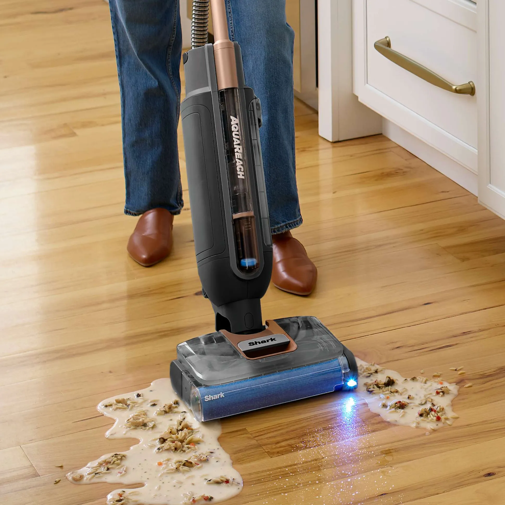 Shark® AquaReach™ Pro Floor to Ceiling Vacuum Mop, Premium Bundle