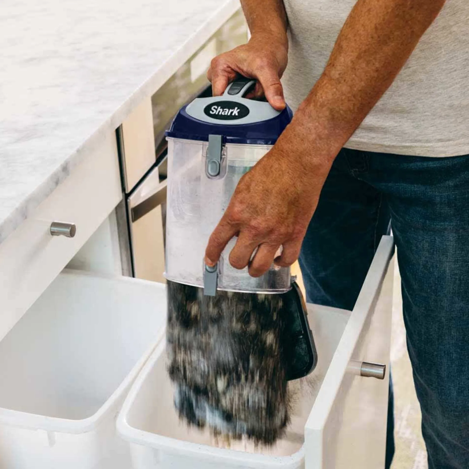 Shark Navigator® Deluxe Upright Vacuum